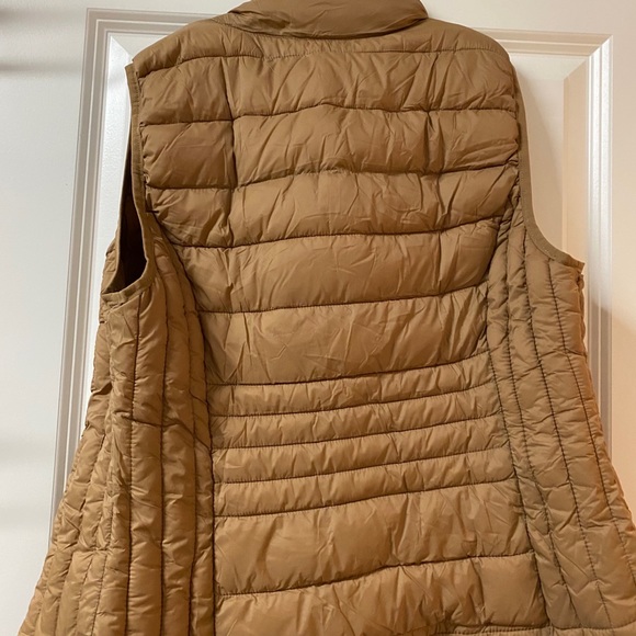 Women’s packable lightweight vest - Picture 2 of 2